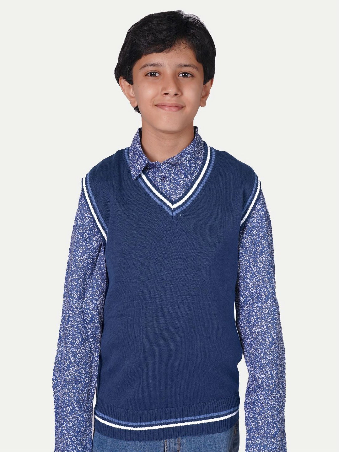 

BAESD Boys Solid Round Neck T-shirt, Blue