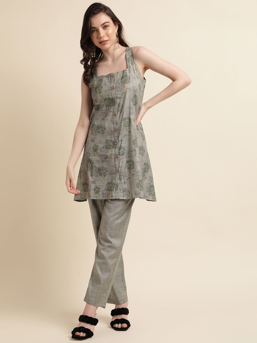 

Sangria Square Neck Floral Printed Pure Cotton A-Line Kurta With Trouser, Green