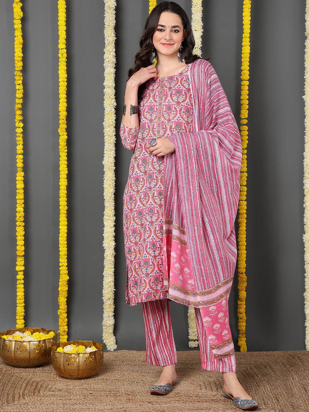 

Anouk Ethnic Motifs Printed Round Neck Straight Kurta With Trousers & Dupatta, Pink