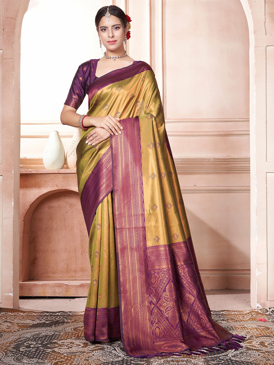 

Anouk Kanjeevaram Silk Blend Woven Design Zari Traditional Celebrity Saree, Mustard