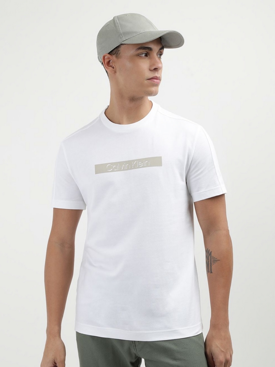 

Calvin Klein Jeans Men Pockets T-shirt, White