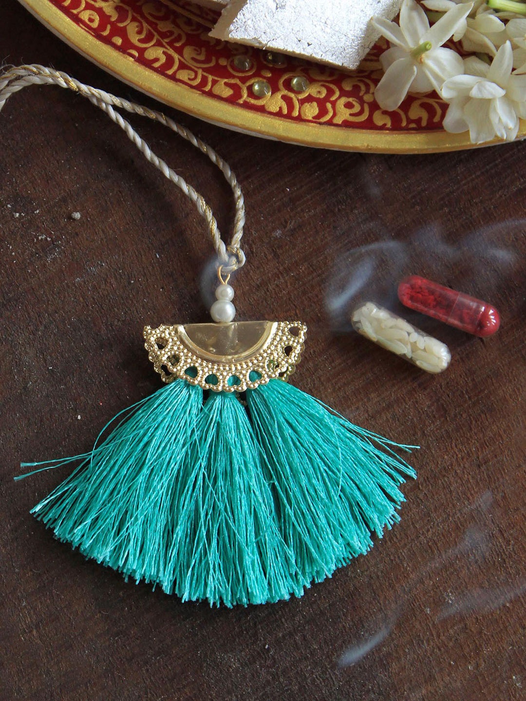 

BeAbhika Tassel Lumba Thread Rakhi With Roli Chawal, Gold