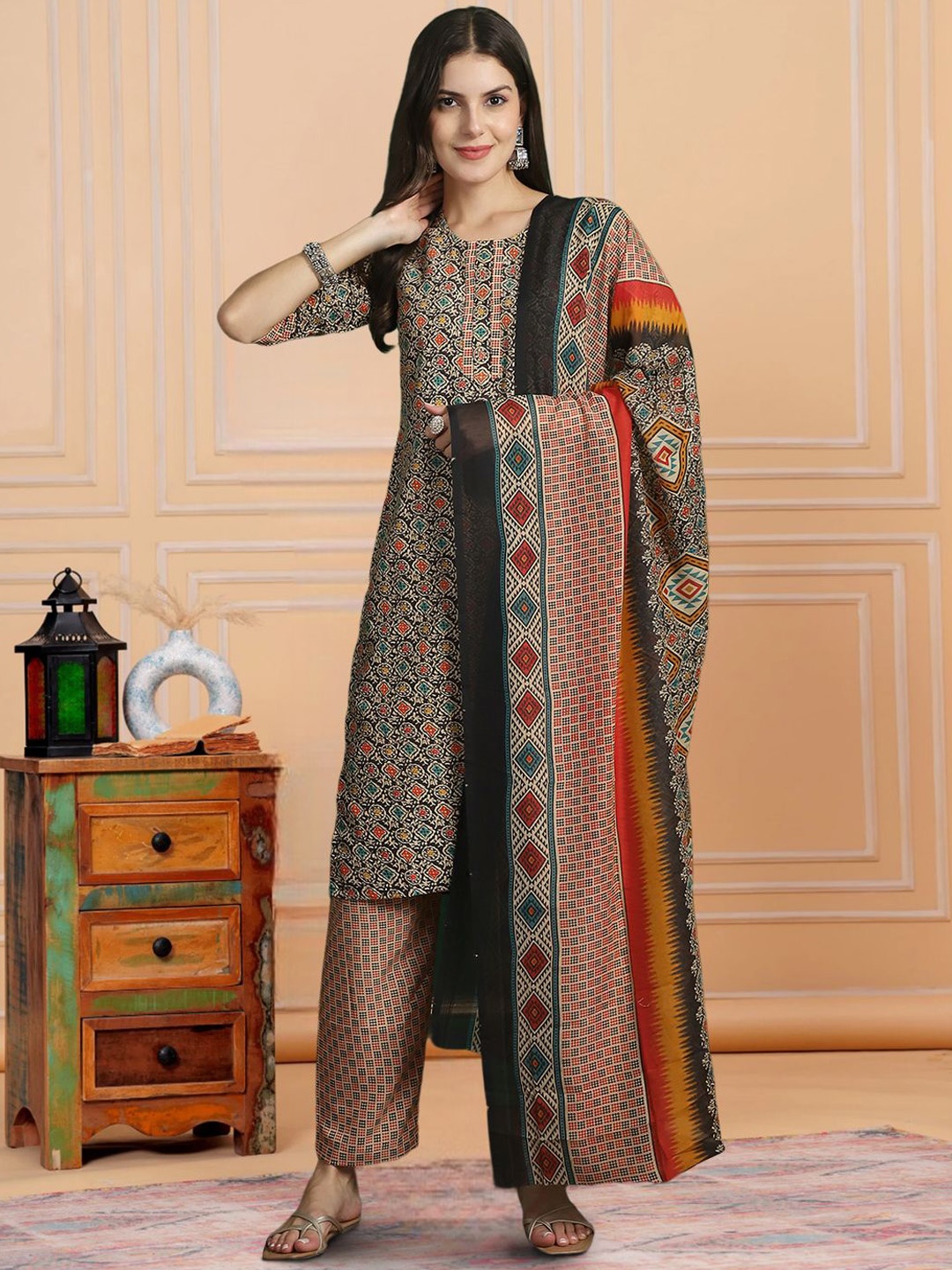 

7Threads Floral Printed Pure Cotton Straight Kurta with Trousers & Dupatta, Black