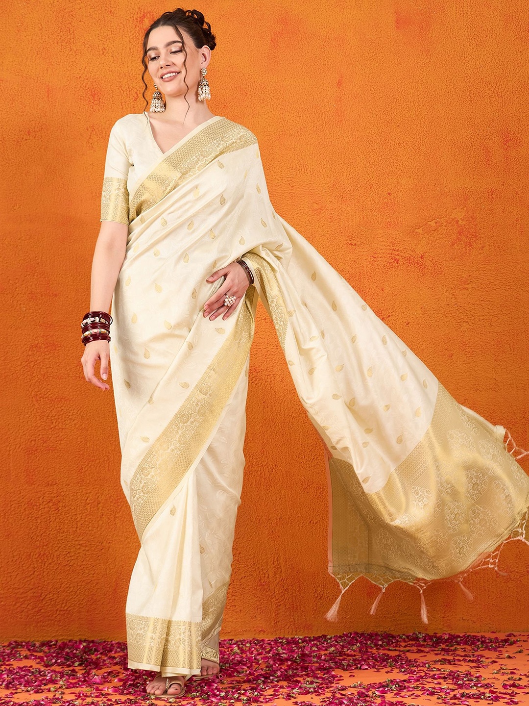 

Dori Woven Design Zari Banarasi Saree, White