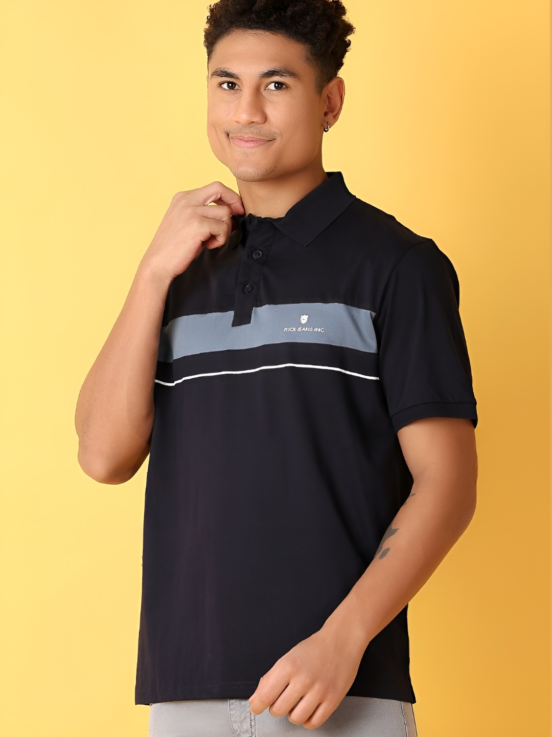 

V-Mart Men Graphic Printed T-shirt, Navy blue