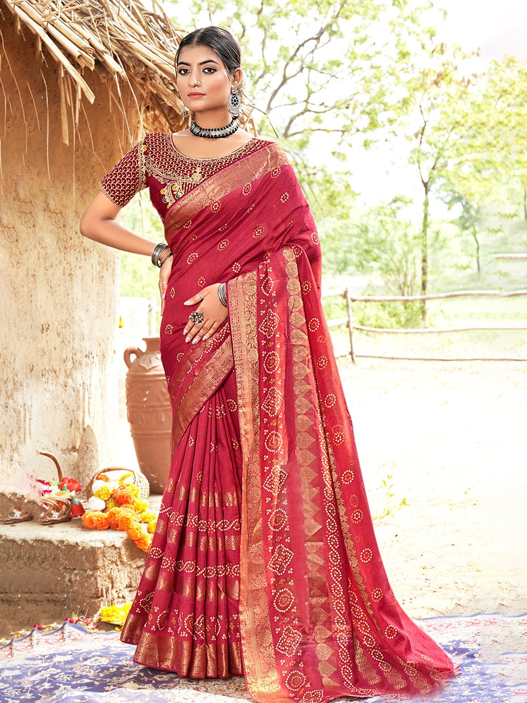 

VIRICA Bandhani Zari Pure Silk Saree, Red