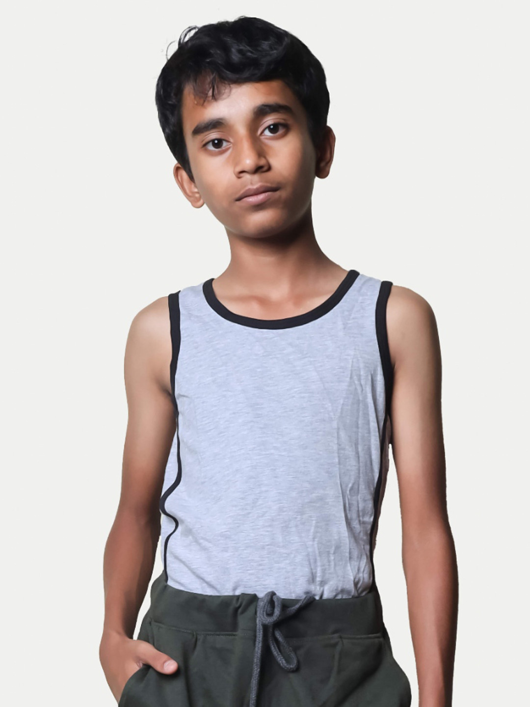 

BAESD Boys Solid Round Neck T-shirt, Grey
