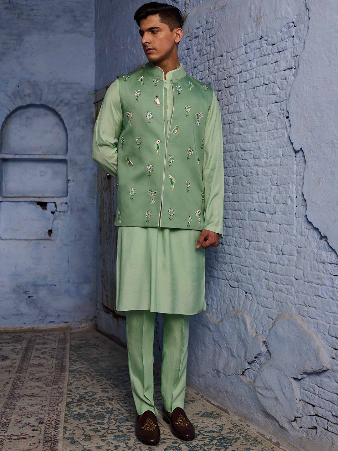 

Agrajain Straight Thread Work Kurta with Pyjamas & Nehru Jacket, Green