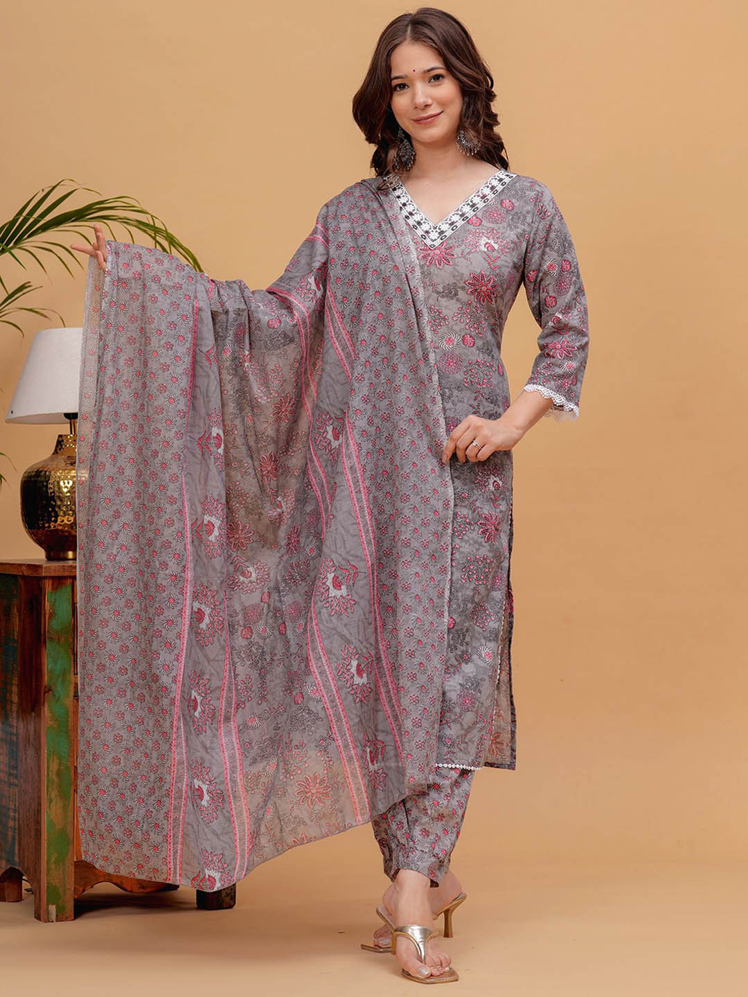 

EKAKRITI Floral Printed Straight Thread Work Kurta with Sawar & Dupatta, Grey