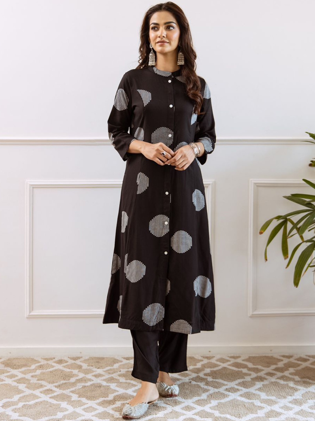 

Anouk Black Geometric Printed Mandarin Collar A-Line Kurta