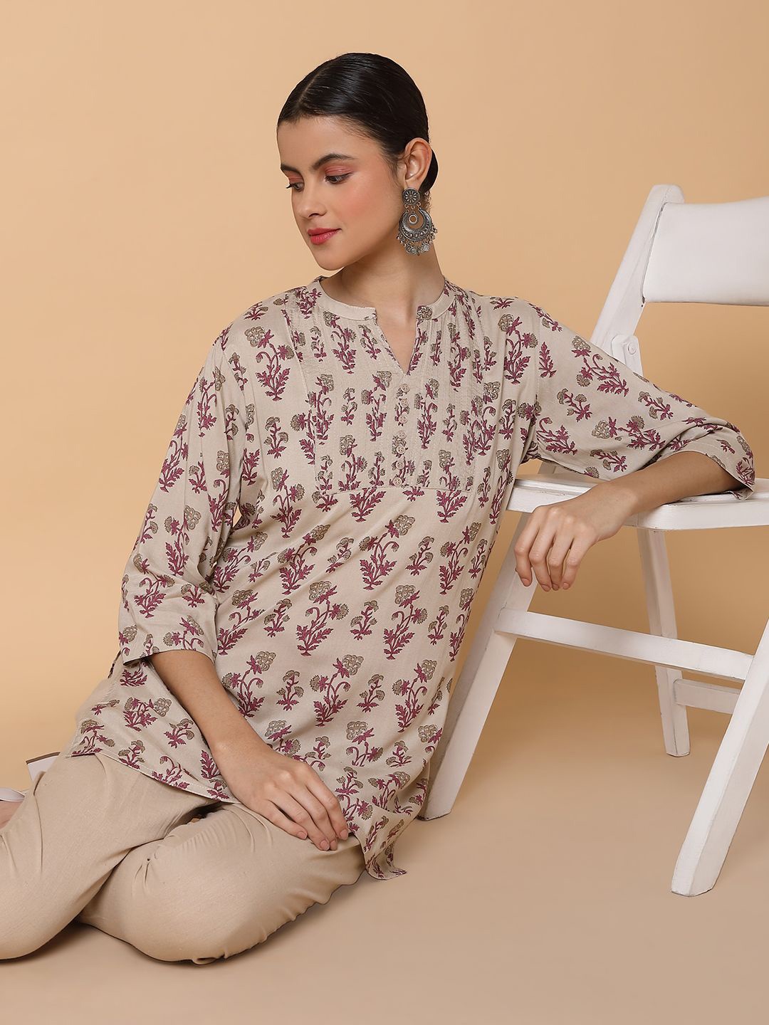 

SHOWOFF Floral Printed Kurti, Beige