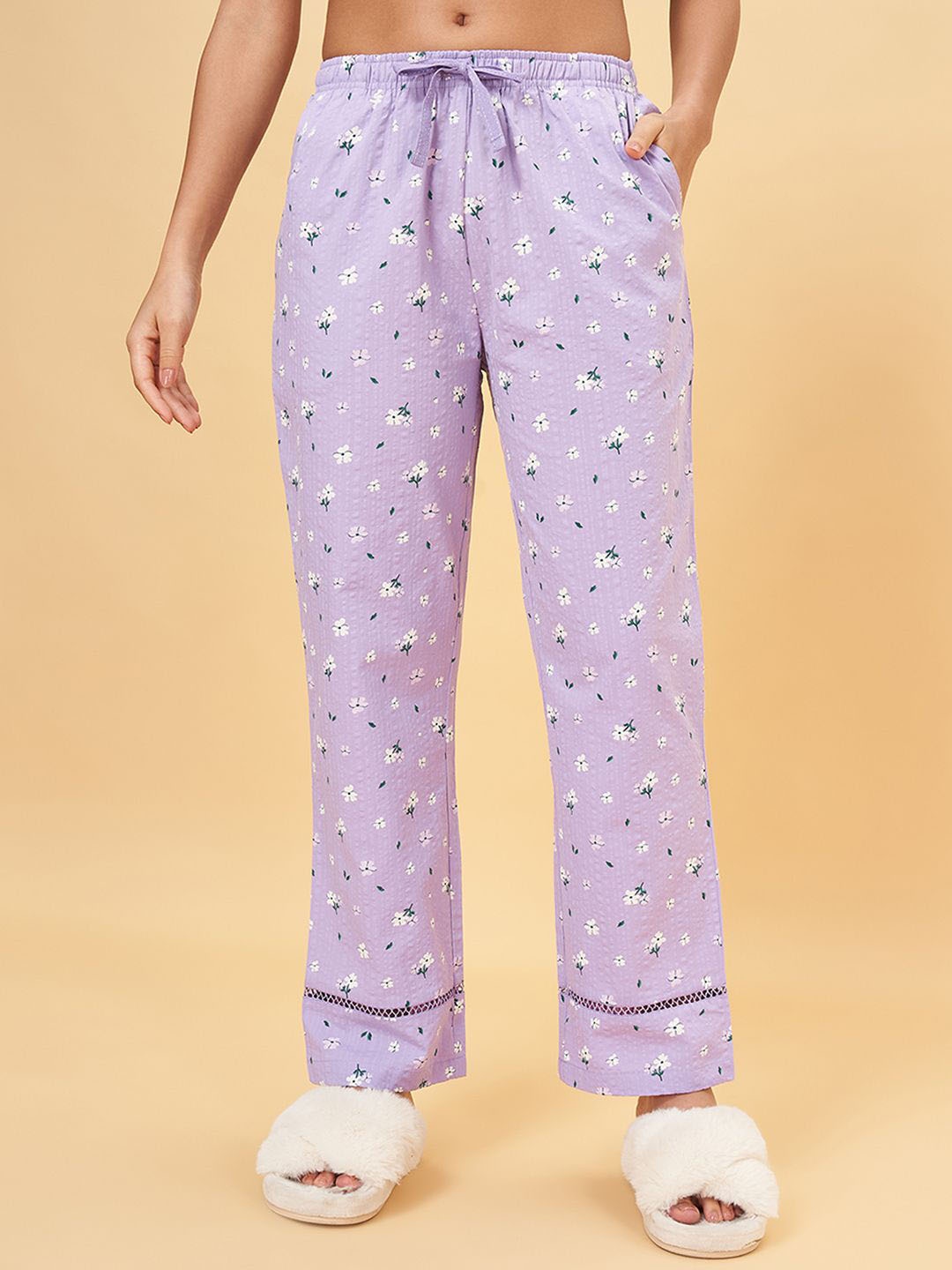 

Dreamz by Pantaloons Women Printed Mid Rise Pure Cotton Lounge Pant, Lavender