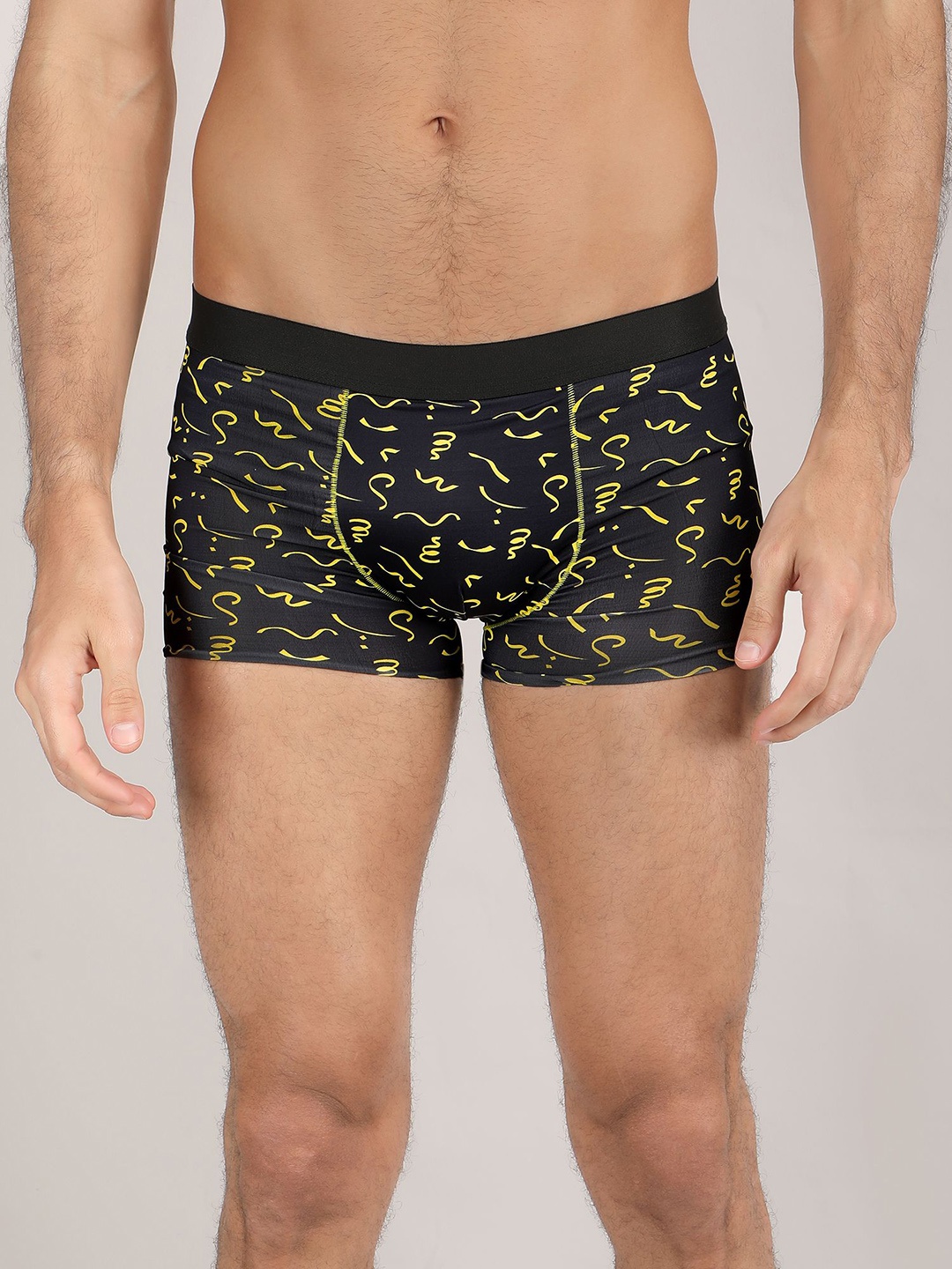 

FiveFlag Men Printed Mid Rise Trunks-MENS_TRUNK_1009_S_J1, Black