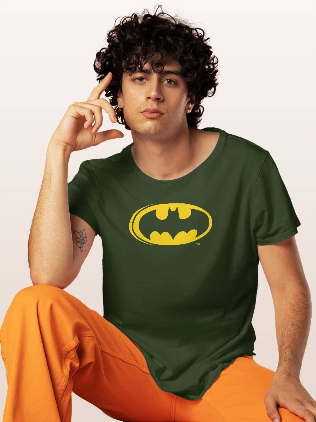 

macmerise Men Camouflage Printed Applique T-shirt, Green
