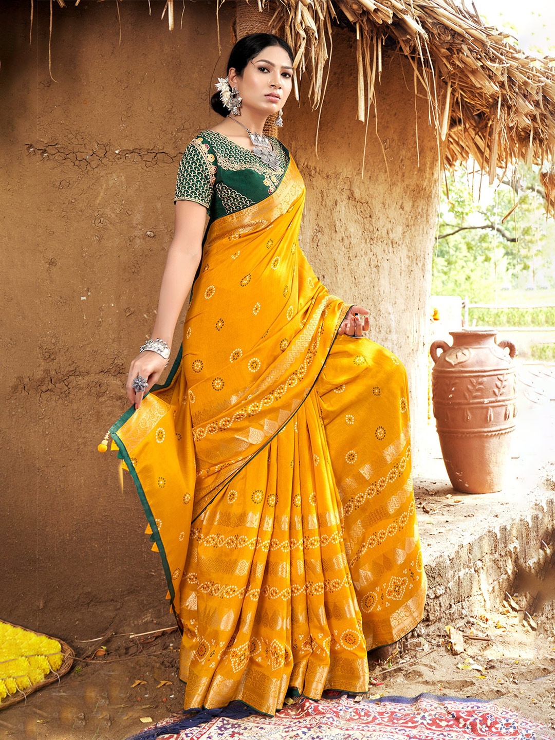 

VIRICA Bandhani Printed Zari Pure Silk Saree, Yellow