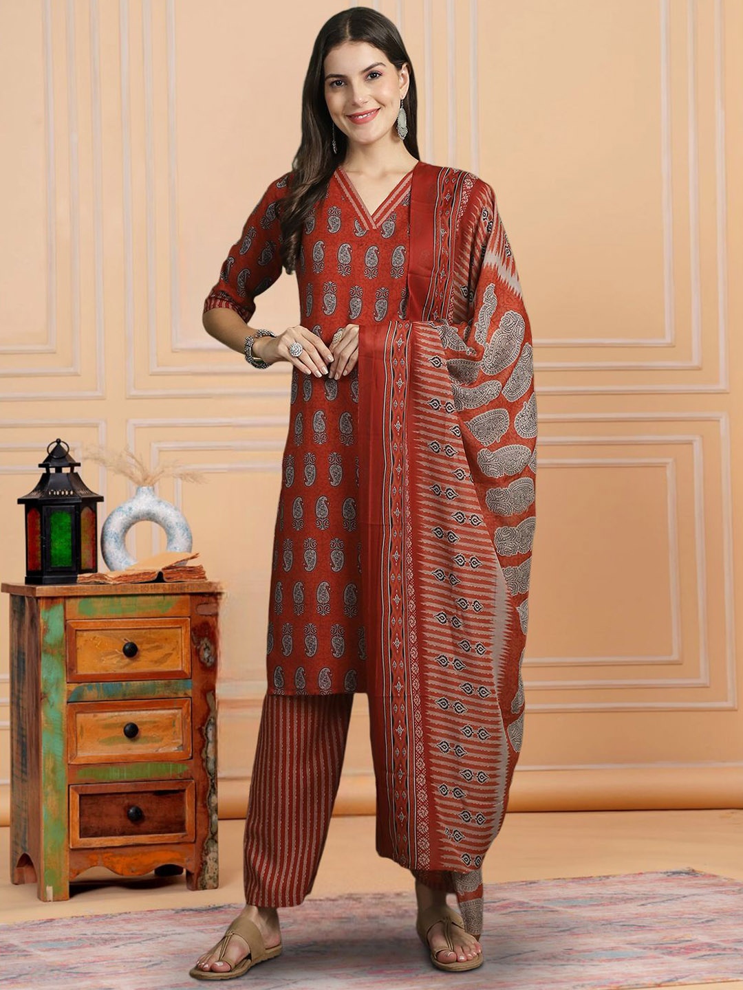 

7Threads Ethnic Motifs Printed V-Neck Pure Cotton Kurta with Trousers & Dupatta, Red