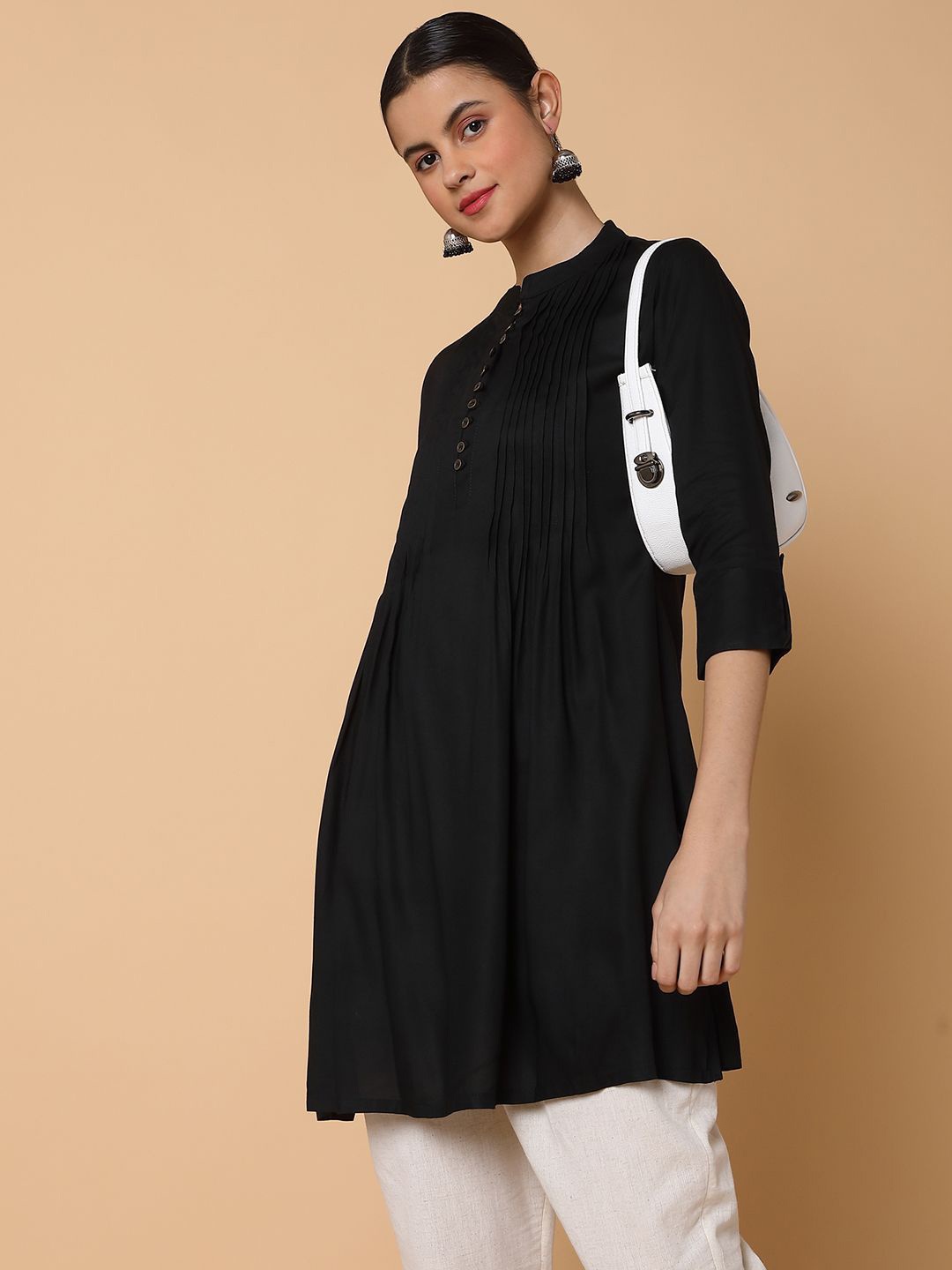 

SHOWOFF Kurti, Black