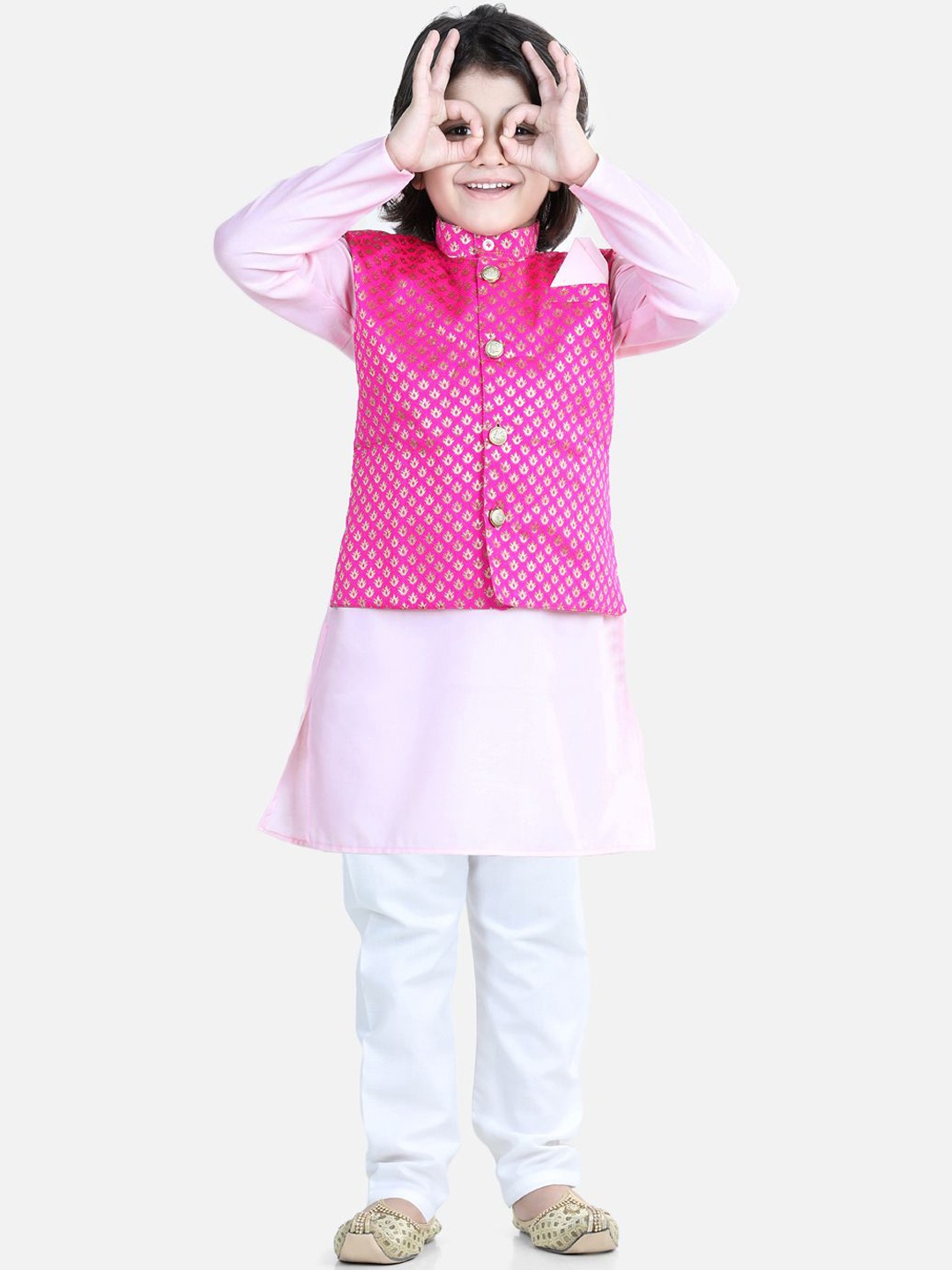 

BownBee Boys Mandarin Collar Pure Cotton Kurta With Attached Jacquard Jacket And Pyjamas, Pink