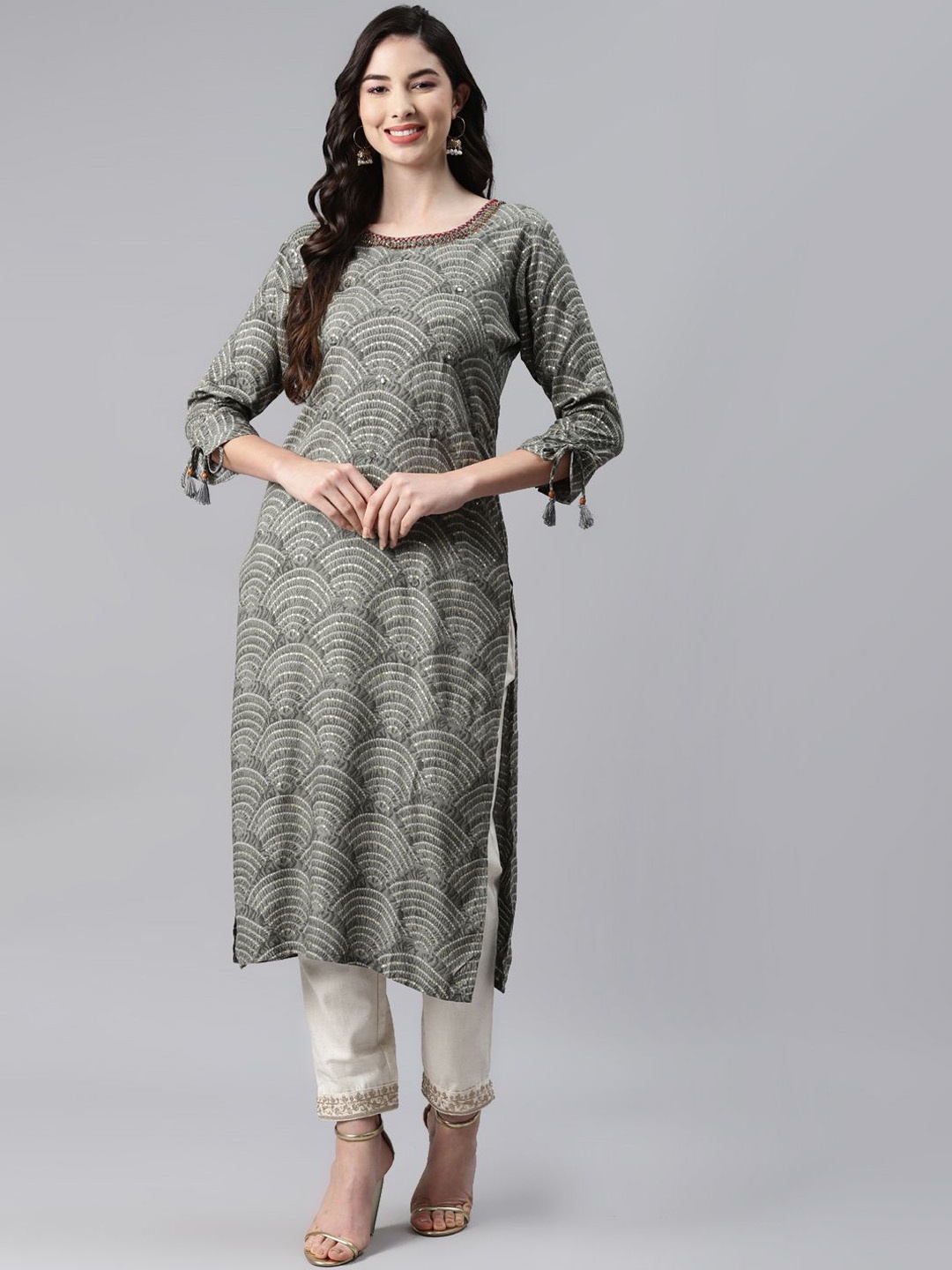

BAESD Women Geometric Printed Flared Sleeves Thread Work Kurta, Grey