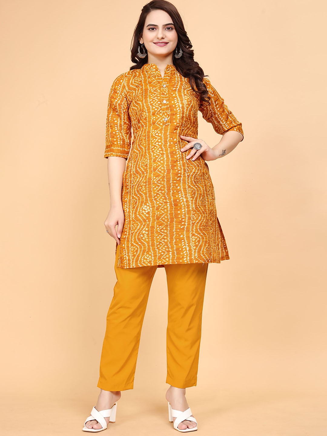 

Sashay Boutique Mandarin Collar Bandhani Printed Straight Kurta with Trouser, Yellow