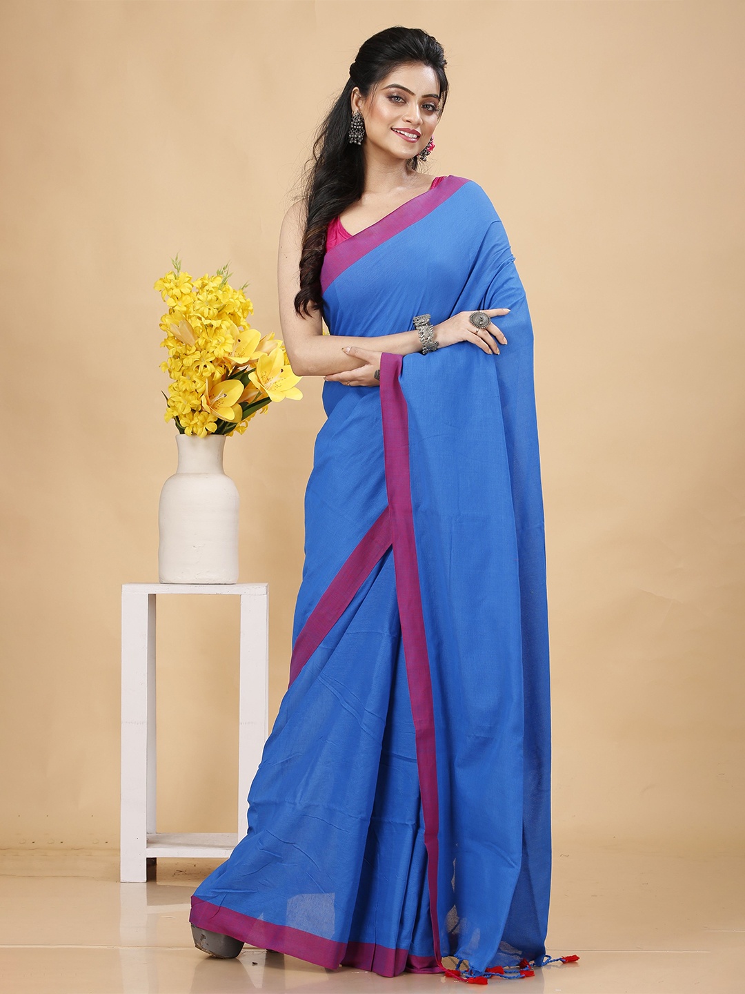 

SLAGHA Solid Taant Saree, Turquoise blue