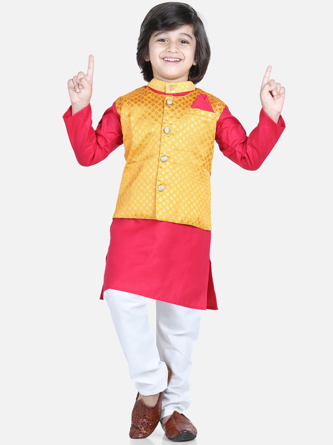 

BownBee Boys Mandarin Collar Regular Pure Cotton Kurta with Attached Jacket & Pyjamas, Pink