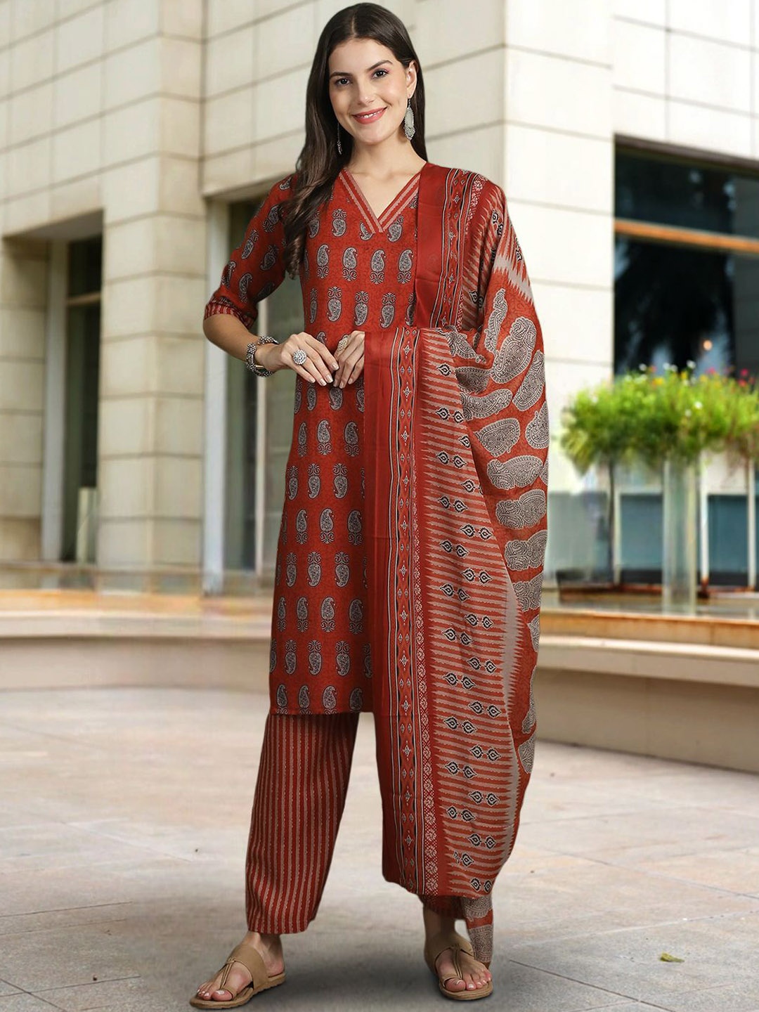 

7Threads Ethnic Motifs Printed Regular Pure Cotton Kurta with Trousers & Dupatta, Red