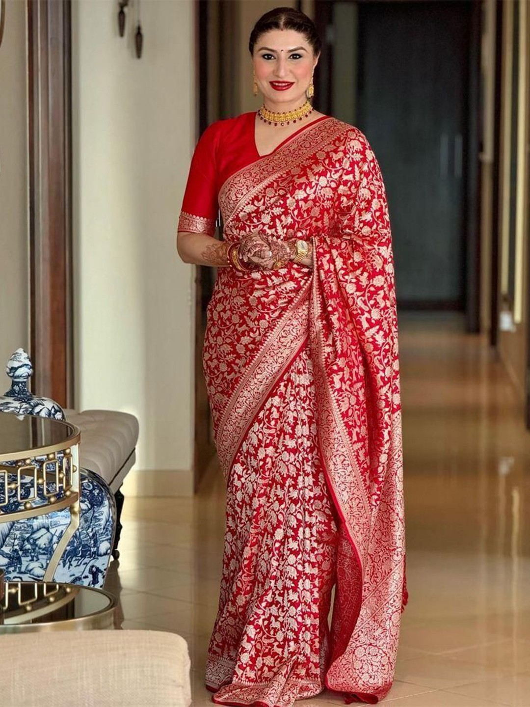 

Reeta Fashion Woven Design Zari Saree, Red