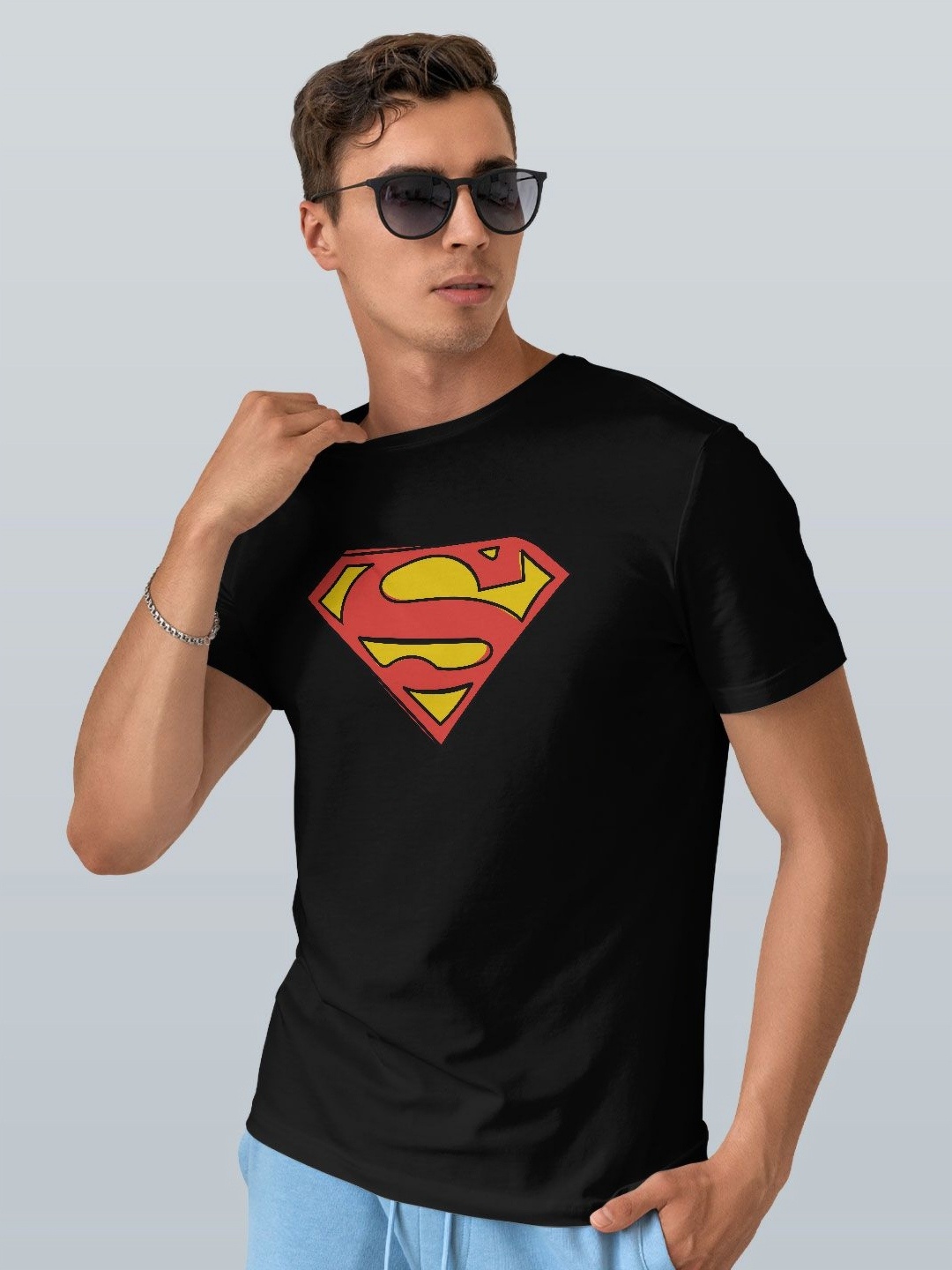 

macmerise Men Printed Applique T-shirt, Black