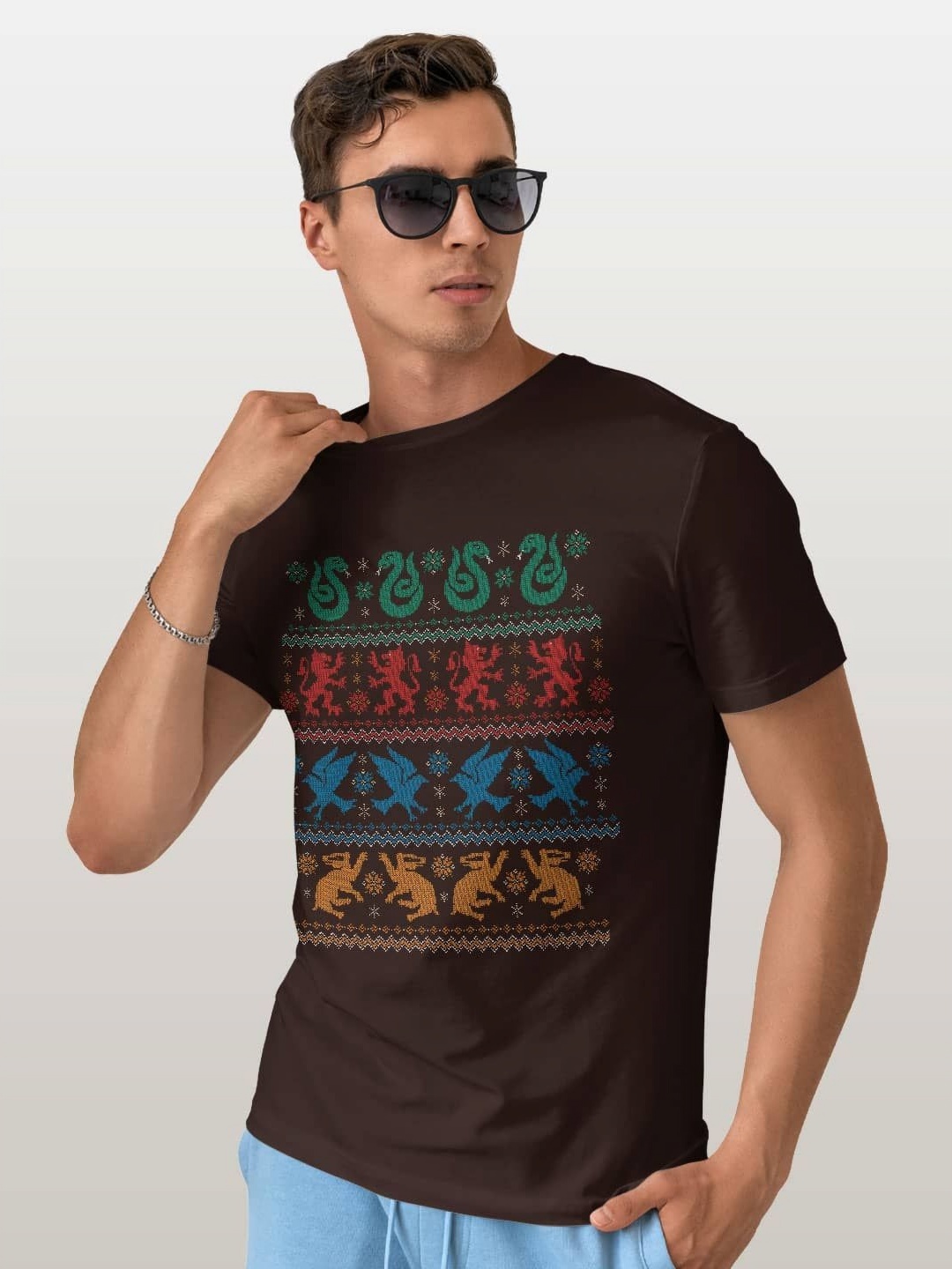 

macmerise Men Typography Printed Pockets T-shirt, Brown