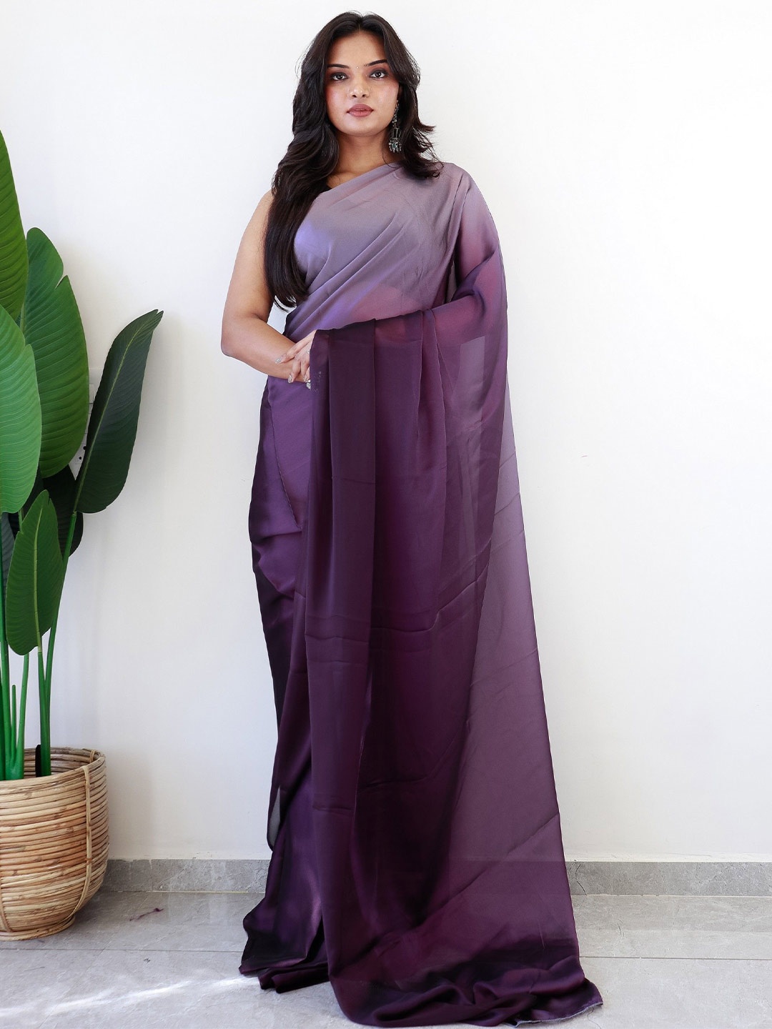 

Reeta Fashion Ombre Pure Georgette Ready to Wear Saree, Magenta