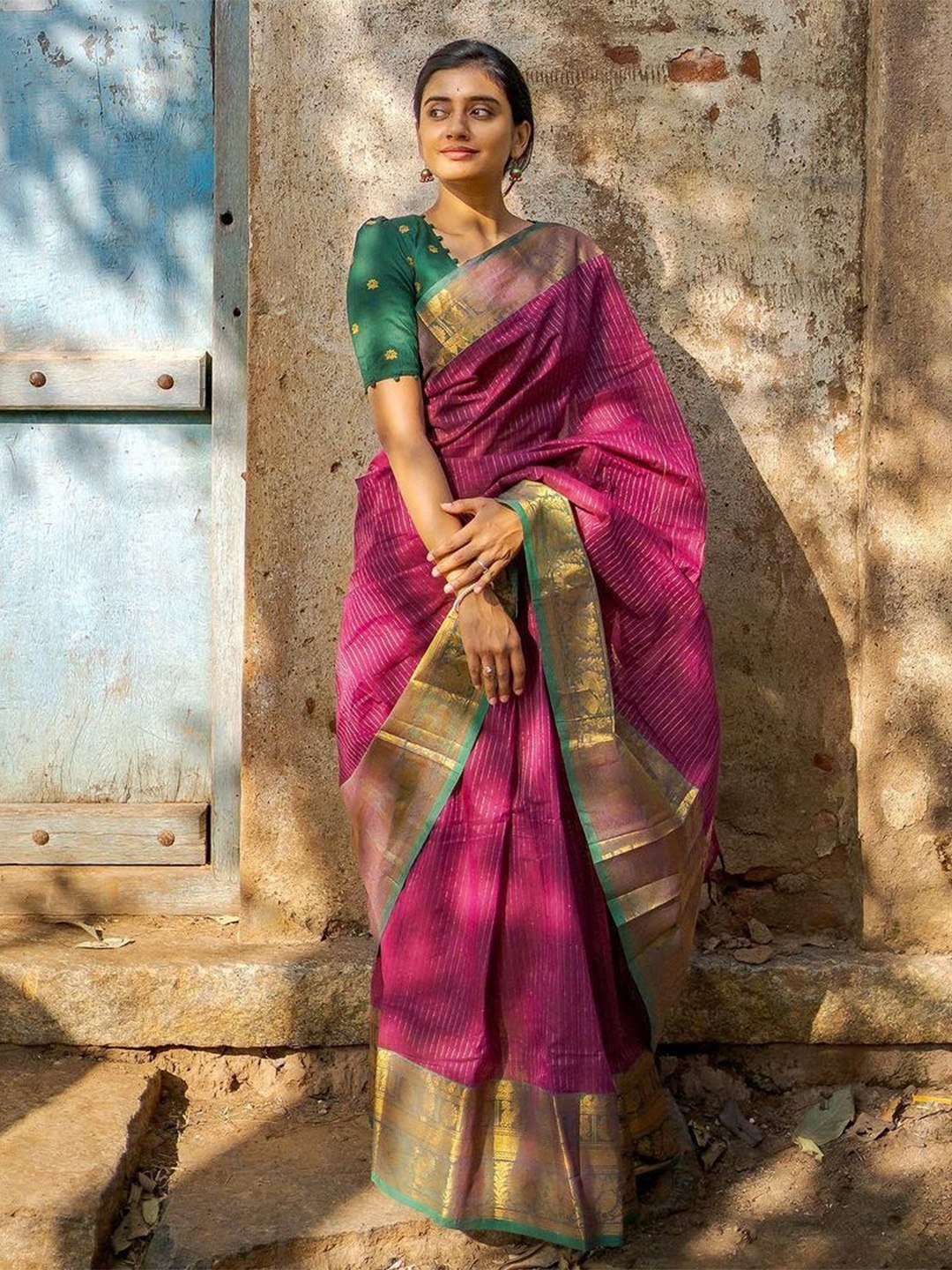 

VASALI Striped Zari Woven Kanjeevaram Saree, Purple