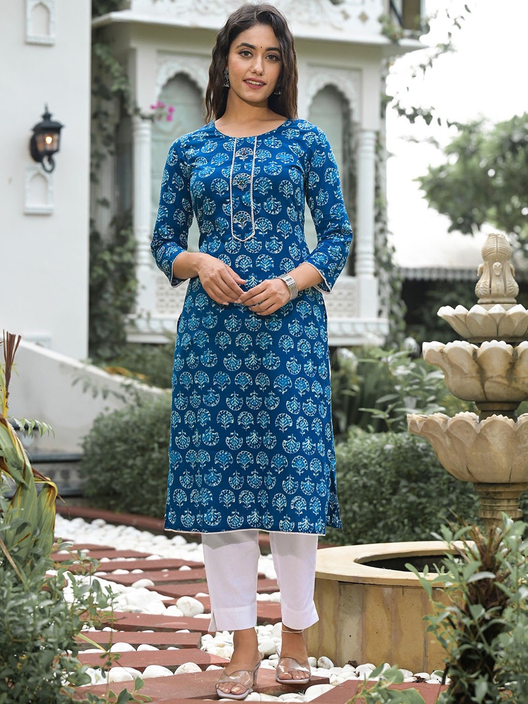 

Label Khoj Ethnic Motifs Printed Round Neck Cotton Straight Kurta, Blue