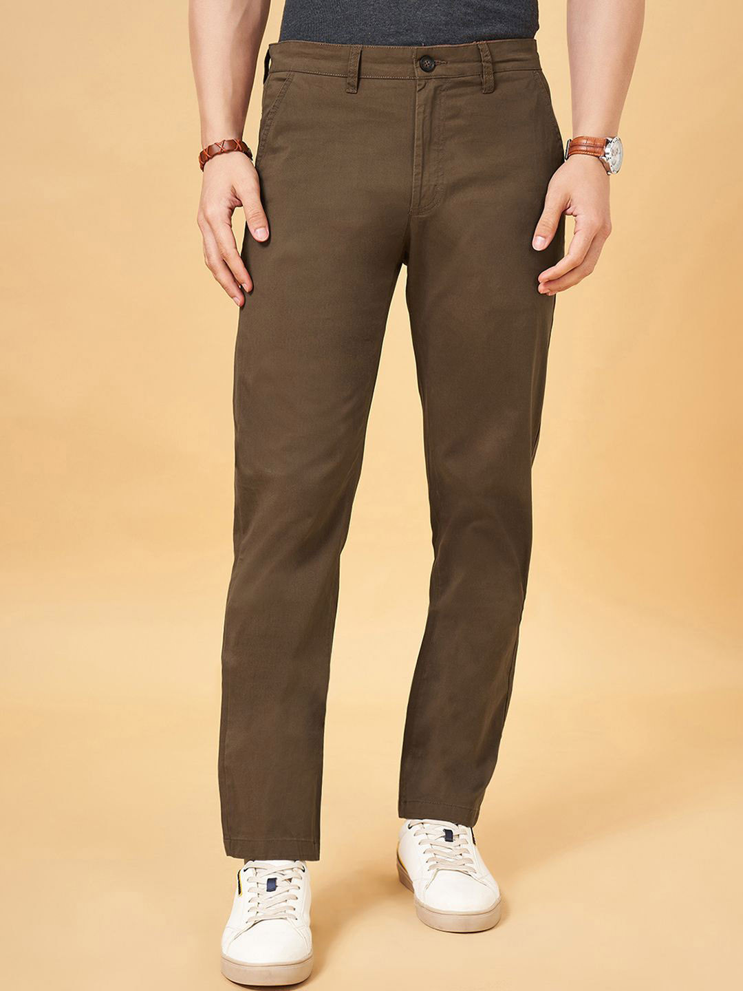 

BYFORD by Pantaloons Men Regular Fit Chinos Trousers, Brown