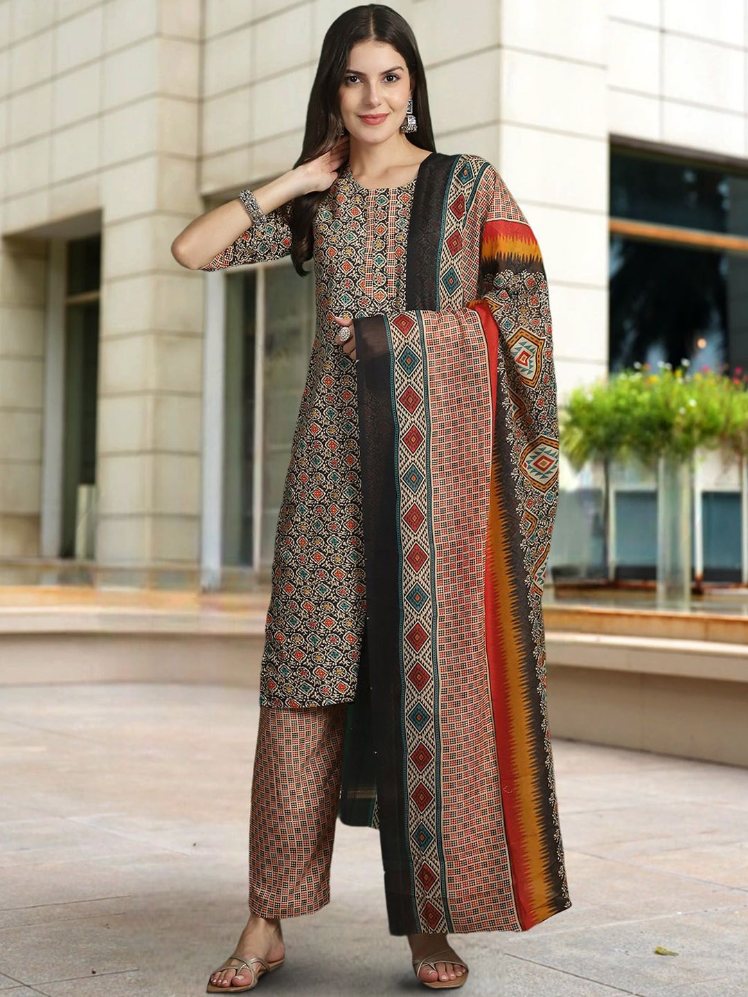 

7Threads Floral Printed Straight Pure Cotton Kurta with Trousers & Dupatta, Black