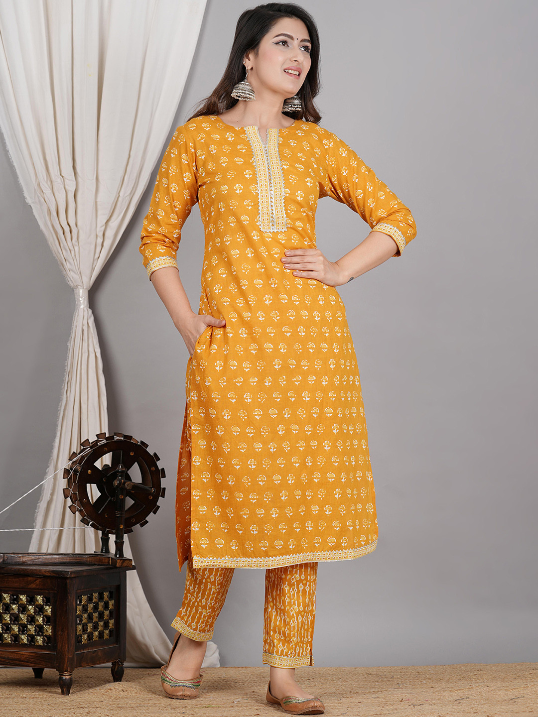 

ZOYOTO Ethnic Motifs Printed Gotta Patti Notched Round Neck Pure Cotton Kurta with Trouser, Yellow