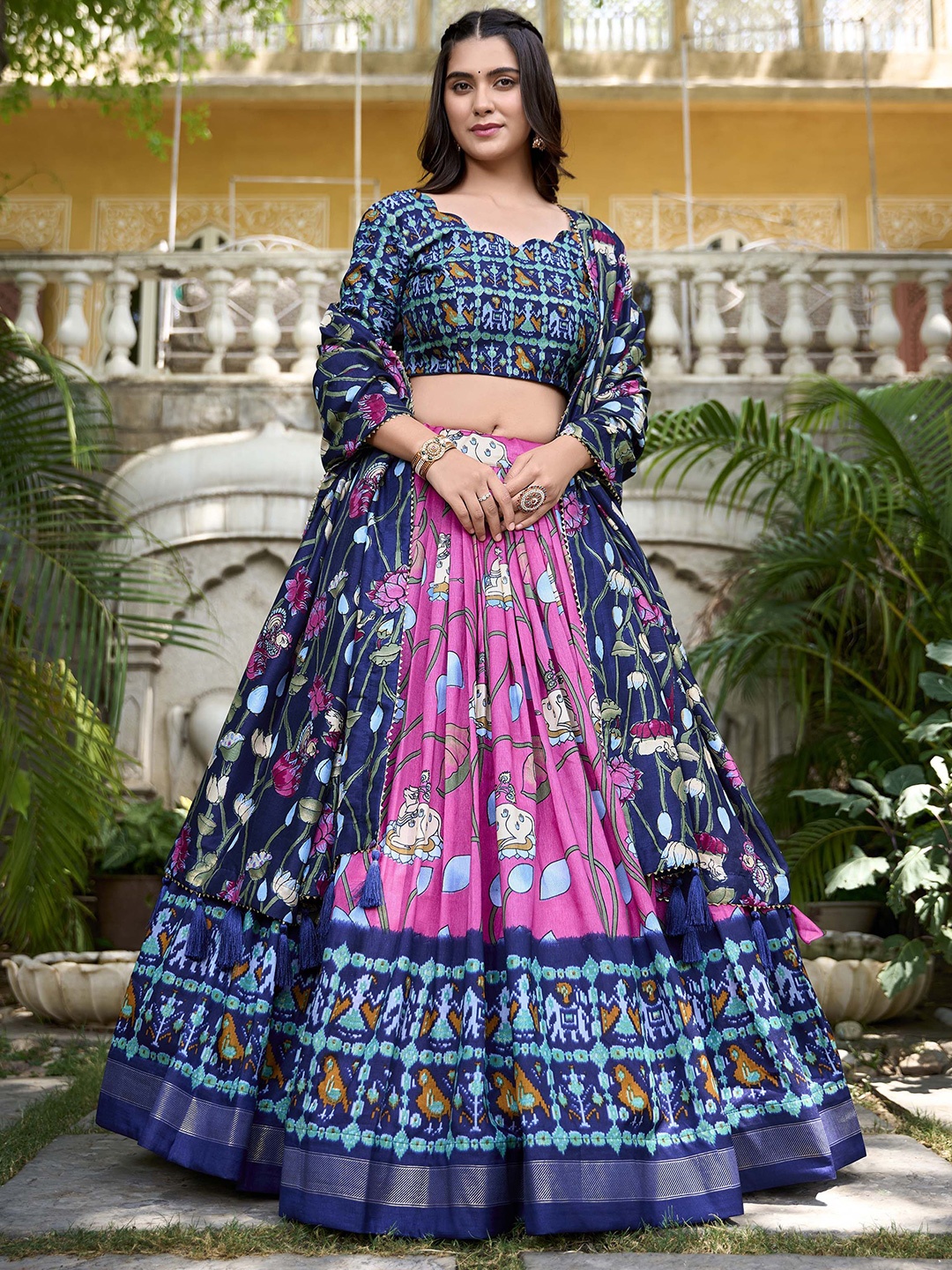 

LOOKNBOOK ART Ethnic Motifs Printed Ready to Wear Lehenga & Unstitched Blouse With Dupatta, Pink