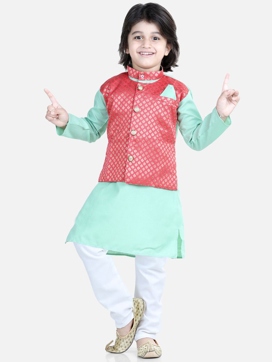 

BownBee Boys Mandarin Collar Pure Cotton Kurta With Attached Jacquard Jacket And Pyjamas, Green
