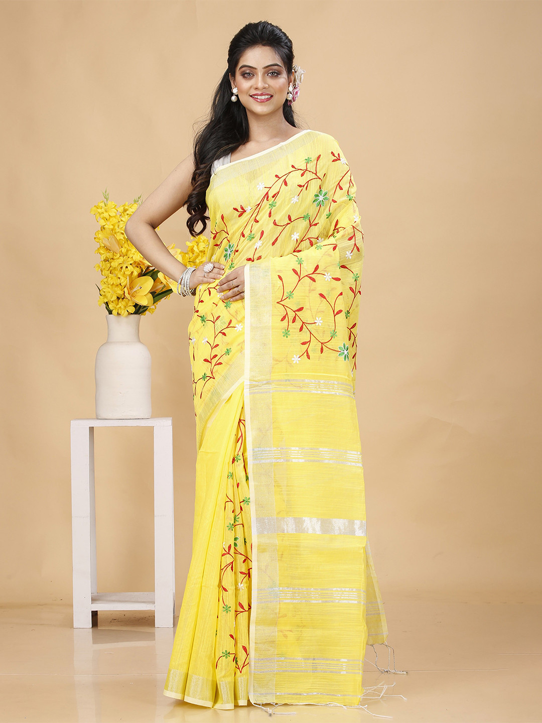 

SLAGHA Floral Zari Taant Saree, Yellow