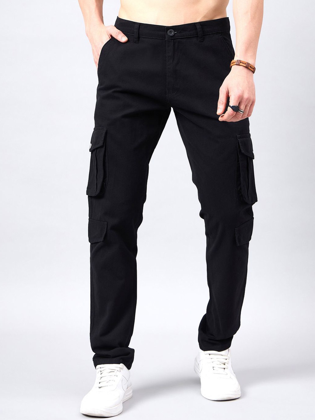 

STUDIO NEXX Men Relaxed Straight Leg Loose Fit Cargos Trousers, Black