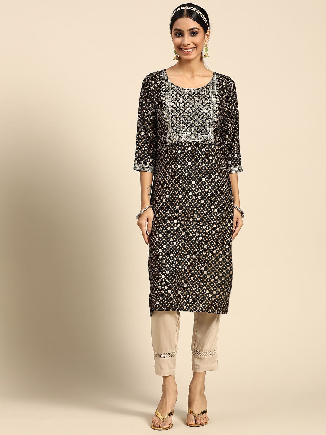 

Sangria Black Ethnic Motifs Printed Sequinned Straight Kurta