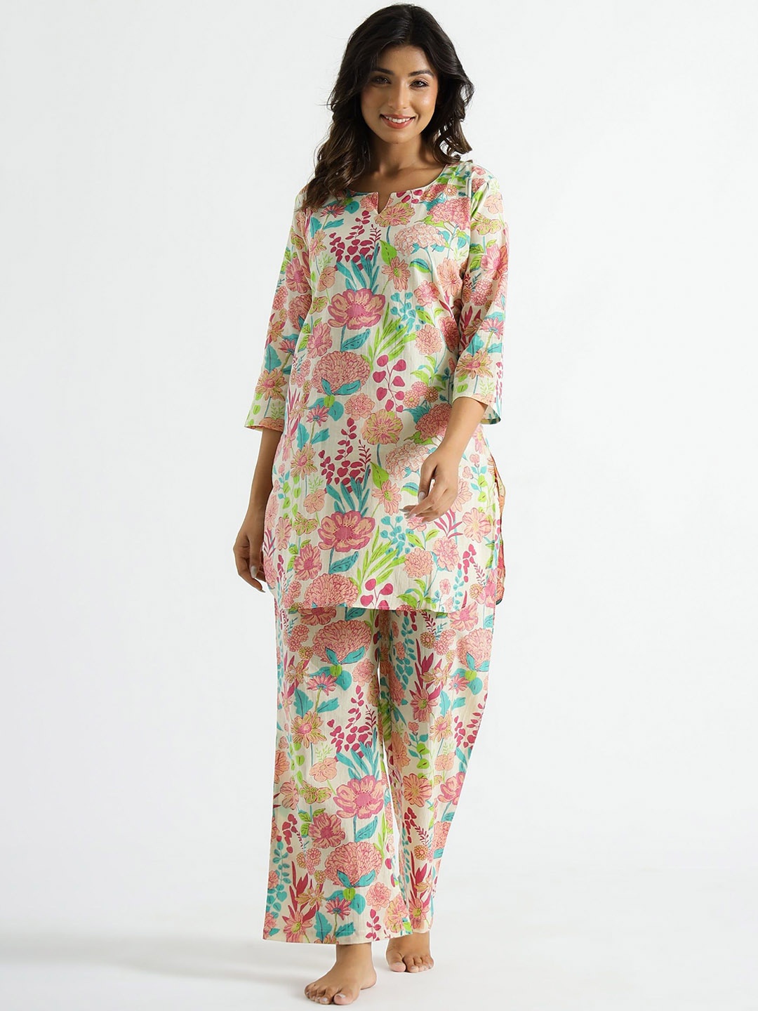 

LeeliPeeri Designer Floral Printed Kurti With Pyjamas, Pink