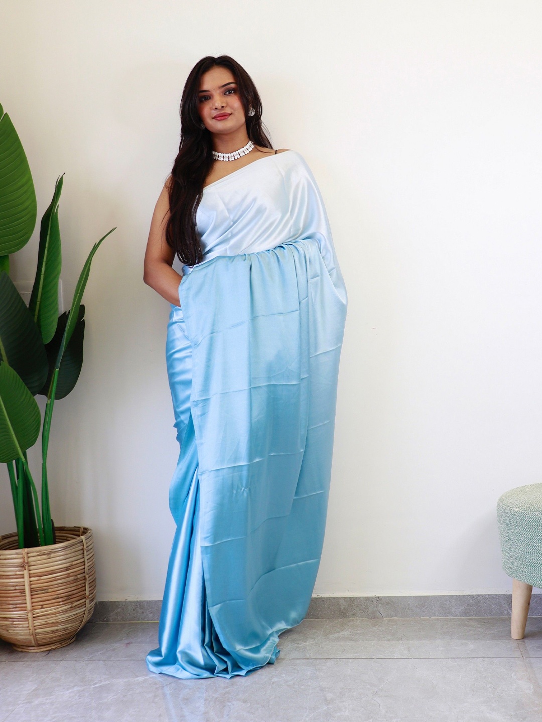 

Reeta Fashion Ombre Ready to Wear Saree, Blue