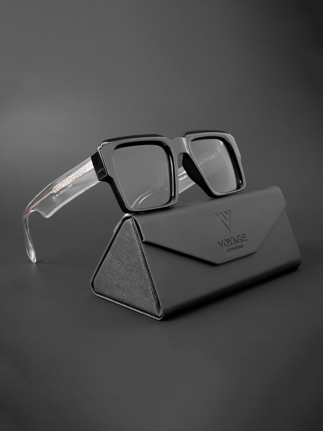 

Voyage Unisex Wayfarer Sunglasses with Polarised and UV Protected Lens, Black