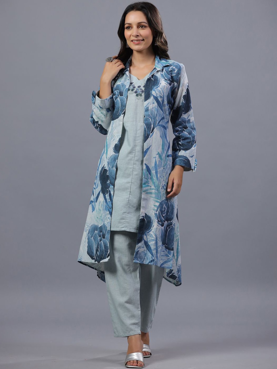 

Amchoor Embroidered Cotton Linen Tunic With Trouser & Shrug, Blue