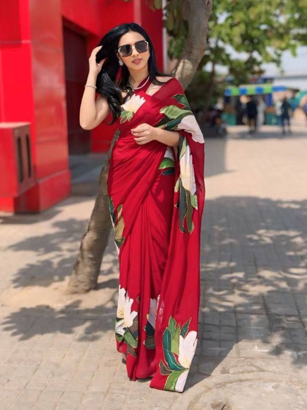 

Reeta Fashion Floral Pure Georgette Ready to Wear Saree, Maroon