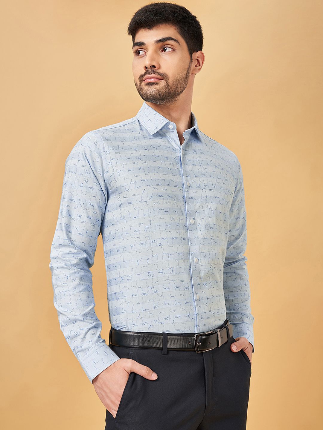 

Peregrine by Pantaloons Men Slim Fit Opaque Formal Shirt, Blue