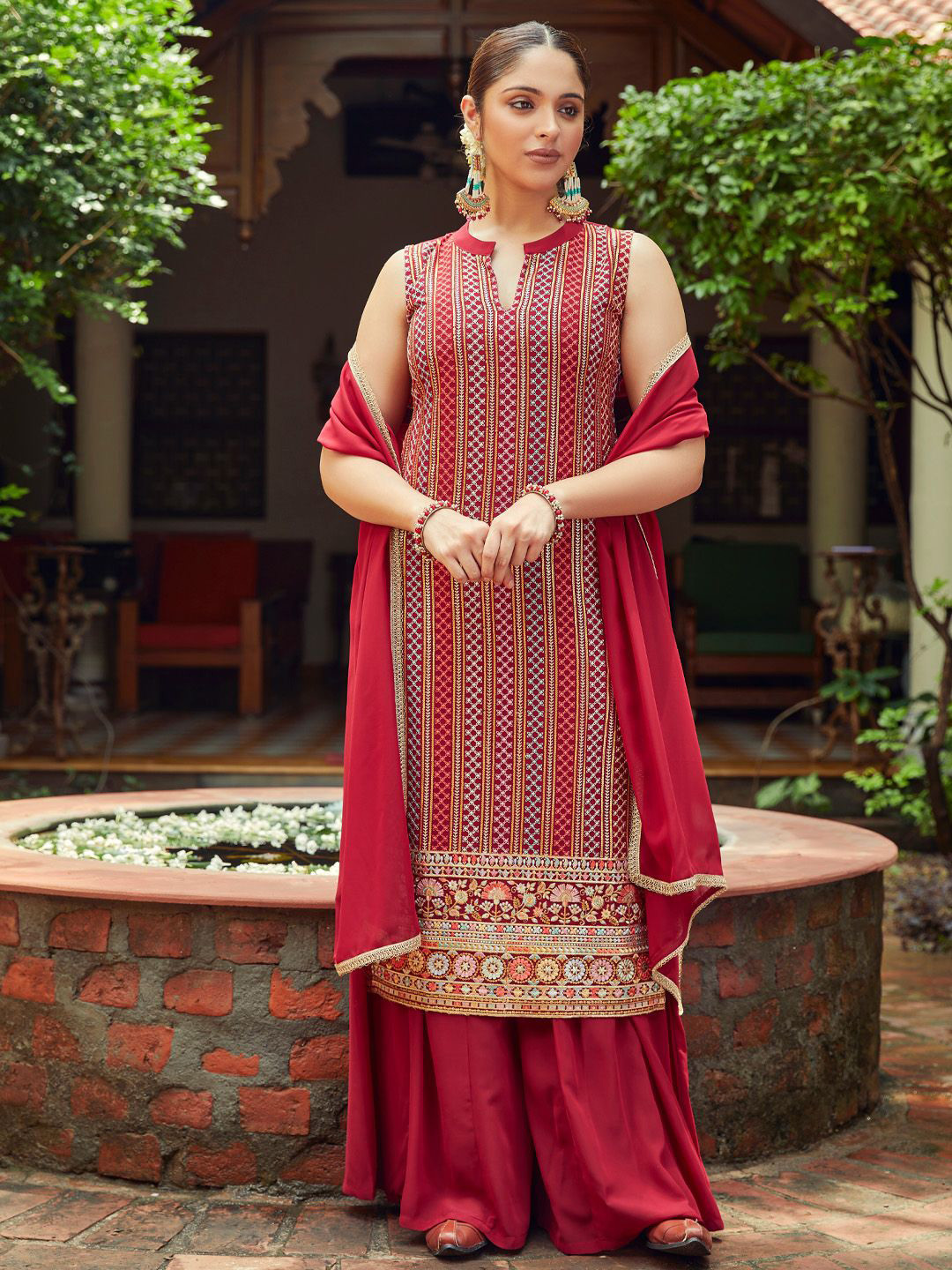 

WOMEN PLUS Geometric Embroidered Straight Kurta With Sharara & Dupatta, Maroon