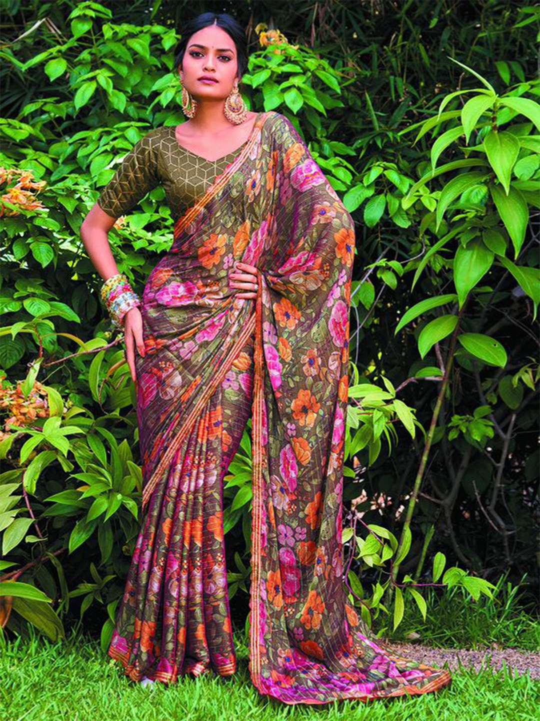 

Panzora Floral Printed Sequinned Saree, Olive