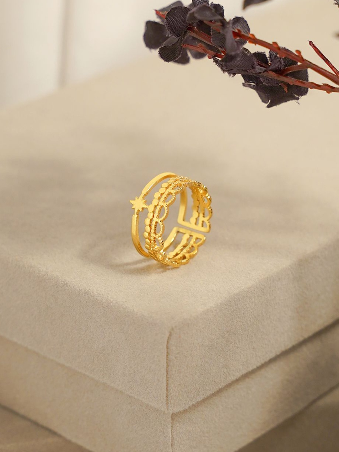 

SWASHAA Silas 18KT Gold-Plated Stainless Steel Star-Accented Layered Ring